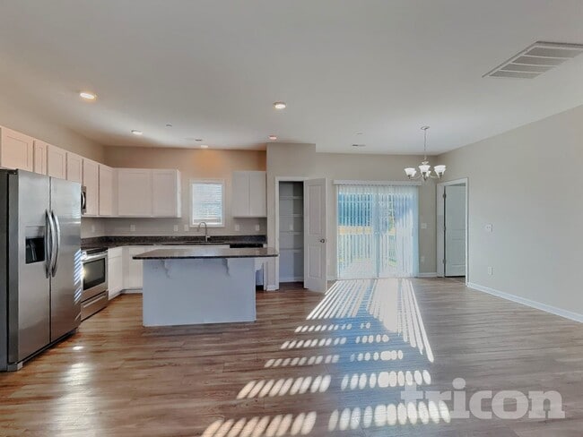 Building Photo - 185 Southern Pl