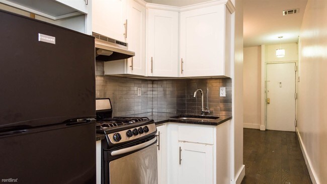 Foto del edificio - 3 br, 1 bath Apartment - 282 S 2nd St Apt 3D