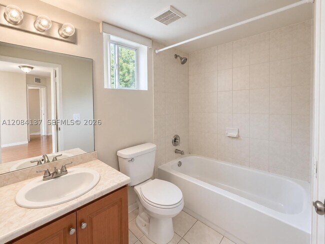 Foto del edificio - 17622 NW 25th Ave