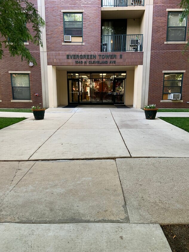 1343 N Cleveland Ave, Chicago, IL 60610 Apartments in Chicago, IL