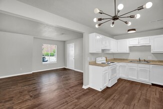 Building Photo - 511 Poplar St