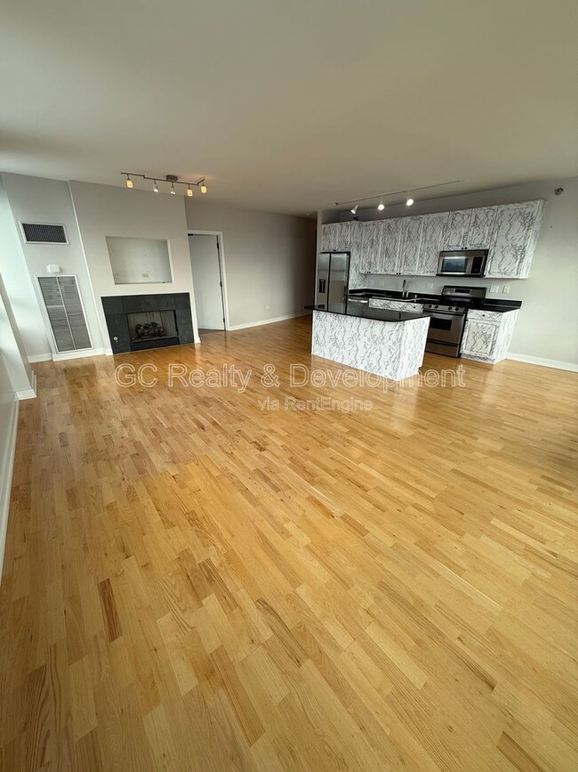 Photo - 701 S Wells St Apartment