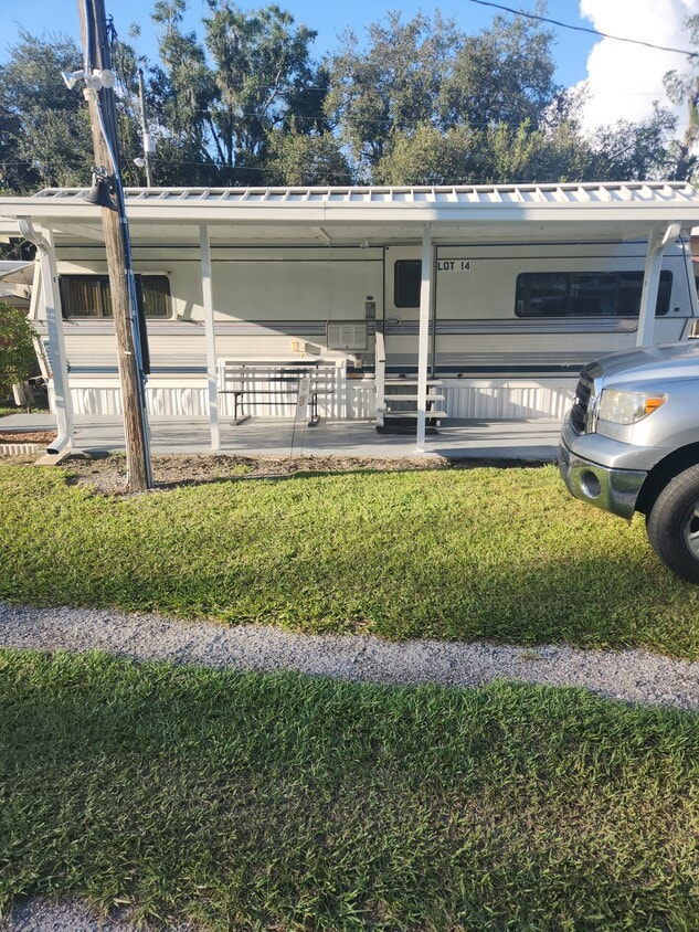 Photo - 38612 Fir Ave (Zephyrhills, FL)