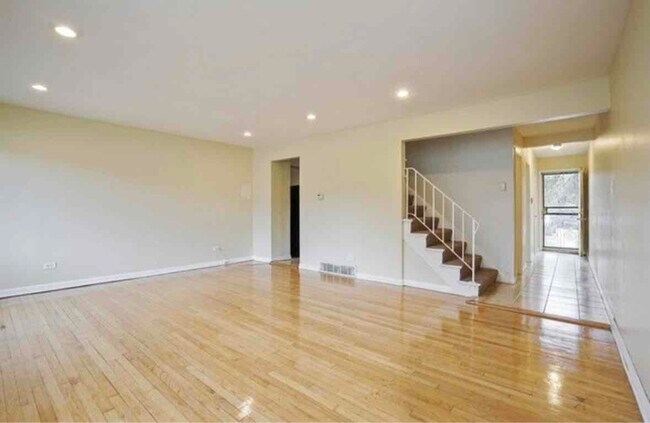 Photo - 2258 E 103rd St Townhome