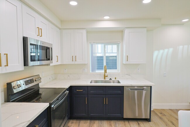 Foto del edificio - 1426 W 27th St