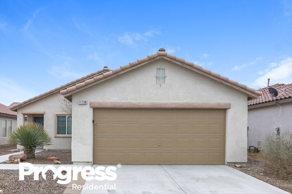 Primary Photo - 11738 Magliana St