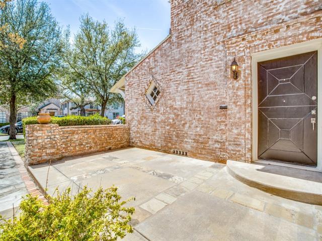 Building Photo - 4416 Normandy Ave