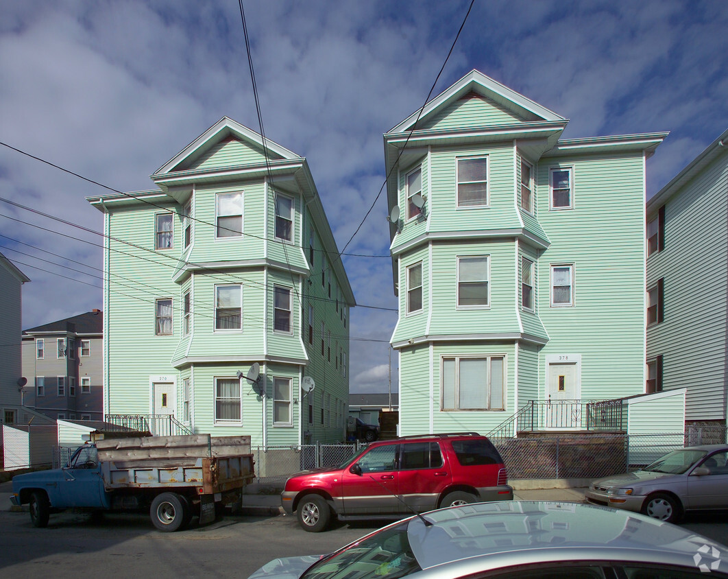 Building Photo - 370-378 Ferry St