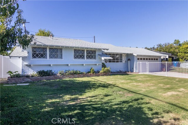 Foto del edificio - 11543 Swinton Ave