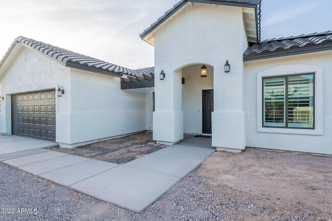 Building Photo - 15276 E Ocotillo Rd