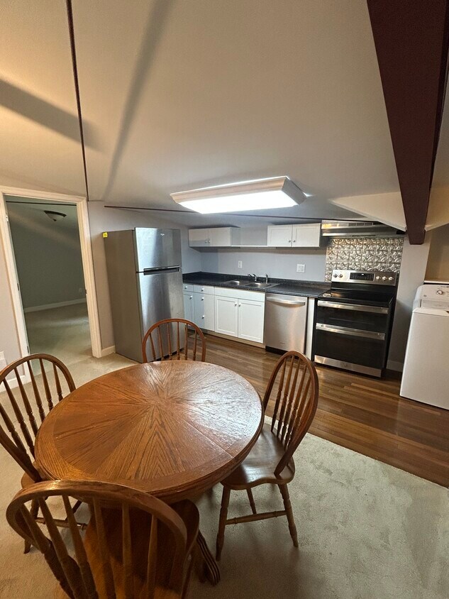 Dining Area/Kitchen - 13 Mountain Meadows Rd