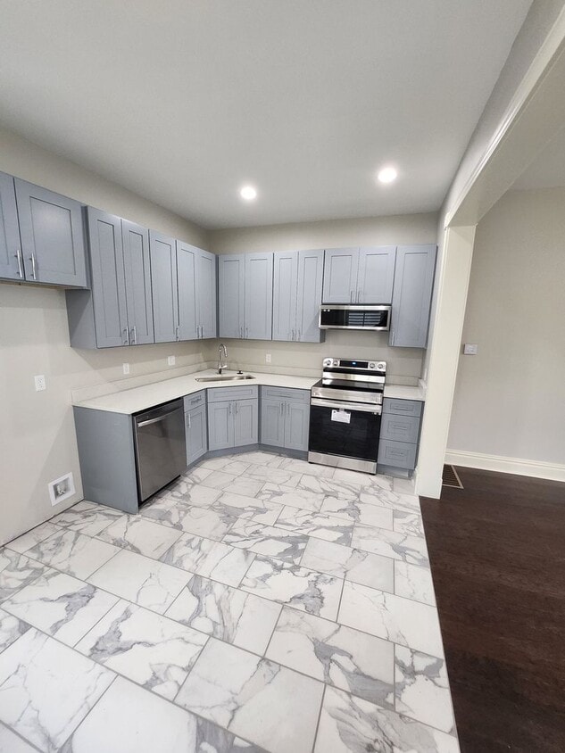 Primary Photo - Newly Renovated One Bedroom Available