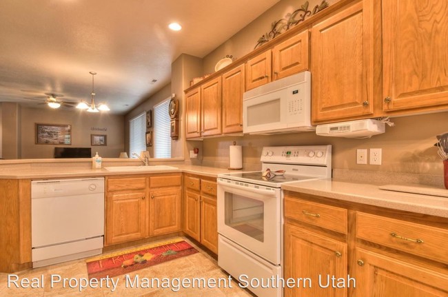 Foto del edificio - 3714 E Canyon Crest Ave
