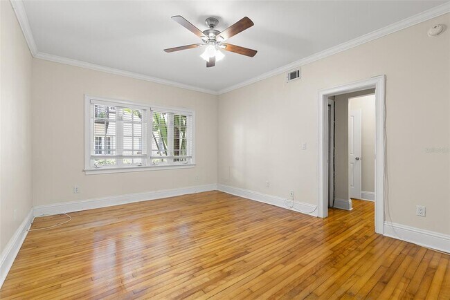 Foto del edificio - 2117 W Dekle Ave