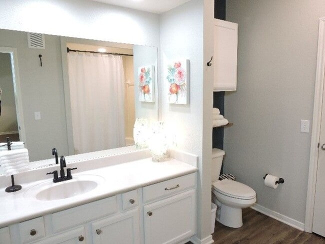 Building Photo - Beautiful furnished and equipped One bedroom/One Bath Condo - The Reserve at Cedar Lodge