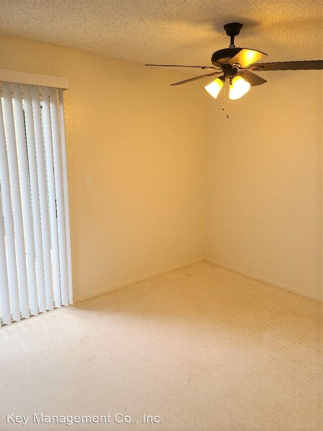 Foto del edificio - 2 br, 1 bath House - 6043 W. Golden Lane