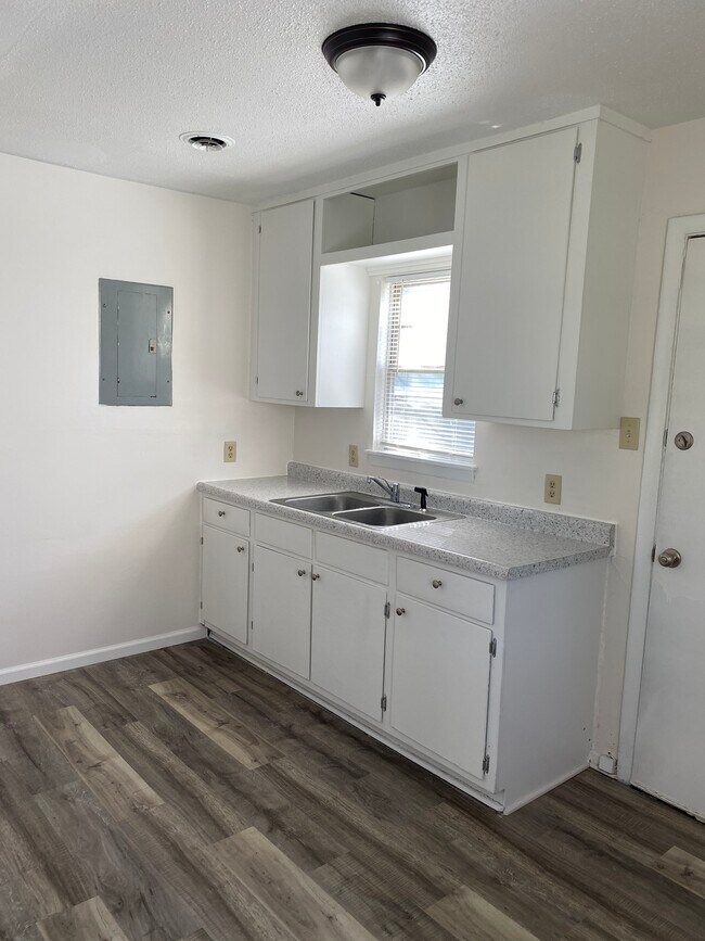 Foto del edificio - 2005 SE Illinois Ave