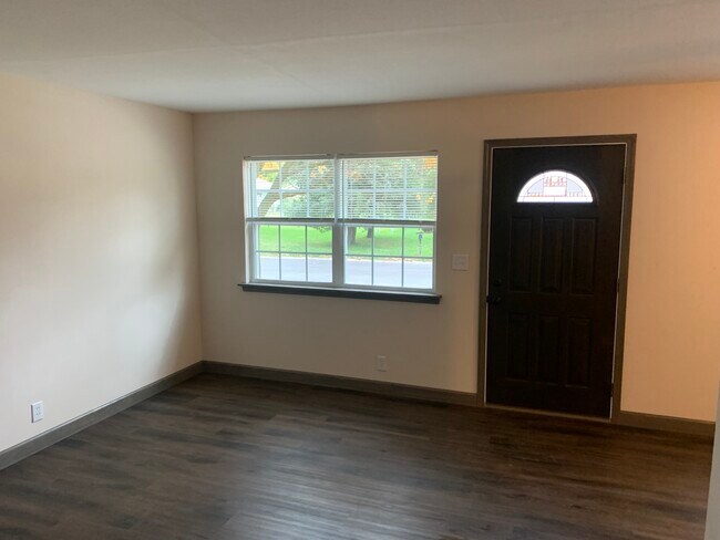 Building Photo - 446 Eagles Way