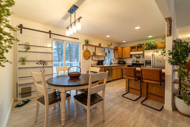 Building Photo - 4011 E 31st Ave