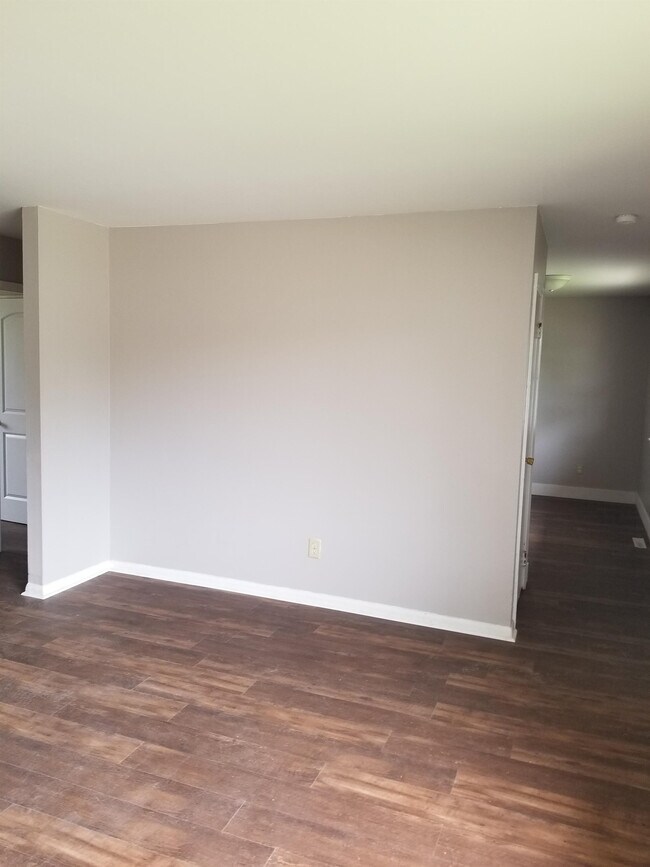 Building Photo - 1672 Burley Dr