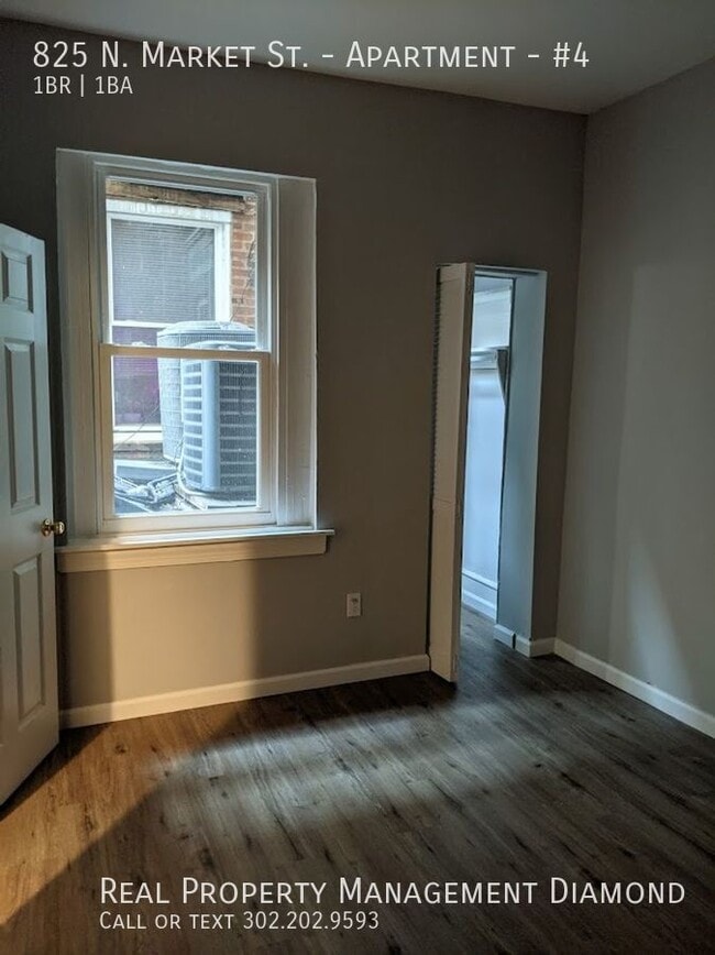 Building Photo - 825 N Market St