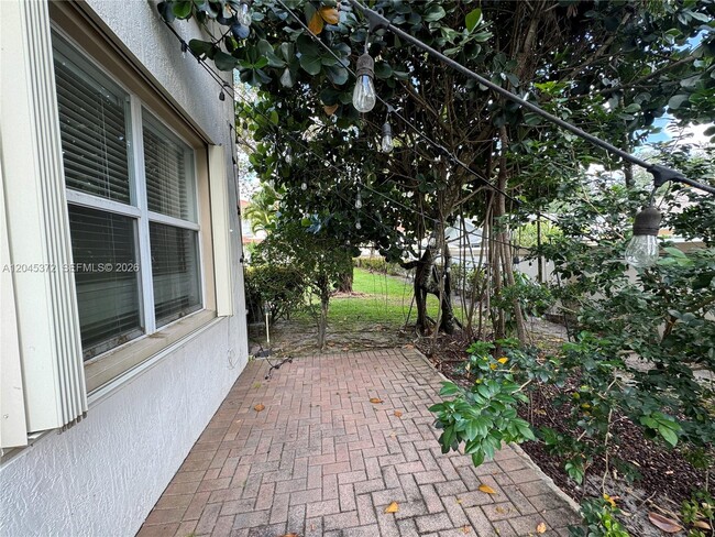 Foto del edificio - 9763 Darlington Pl