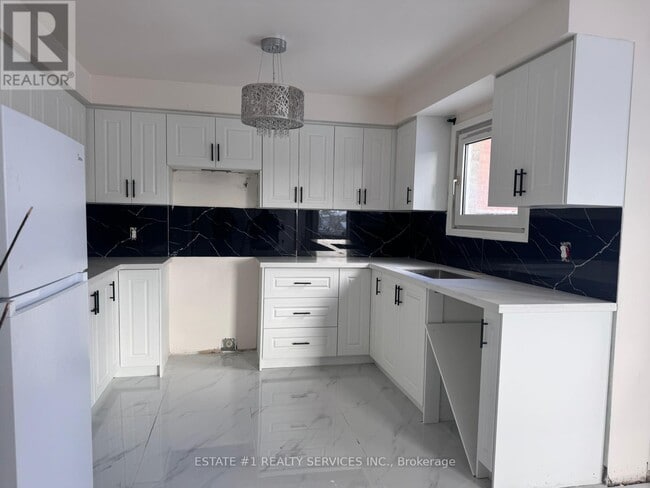 Photo du bâtiment - 36 Cousins Ct