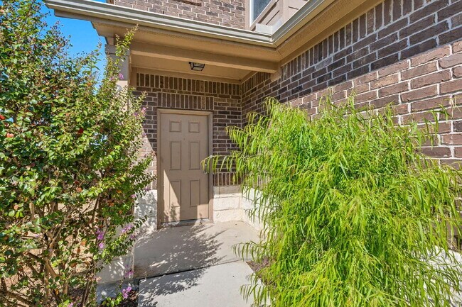 Building Photo - Large 4 bed, 2.5 bath Home in Meadows of K...