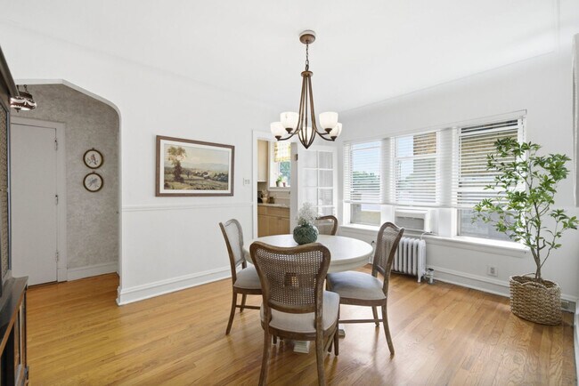 Foto del edificio - 6751 N Artesian Ave