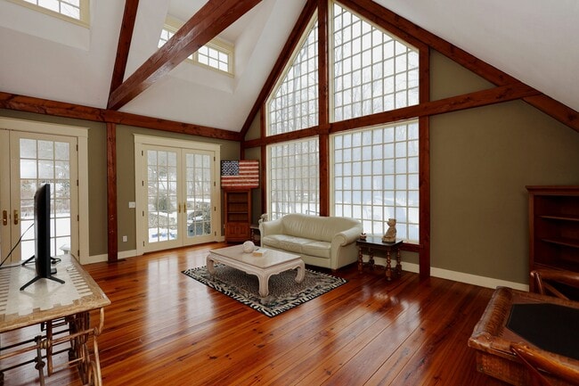 Foto del edificio - 369 Ethan Allen Hwy