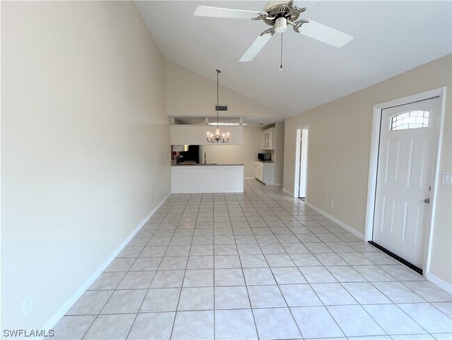 Foto del edificio - 5660 Foxlake Dr