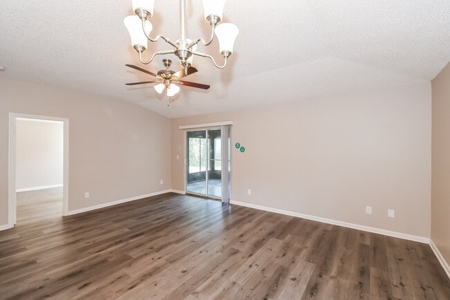 Foto del edificio - 1817 Penzance Pkwy