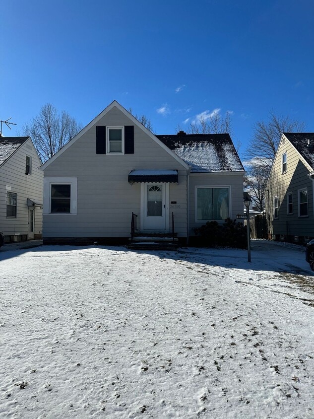 26530 Forestview Ave, Euclid, OH 44132 Townhome Rentals in Euclid OH