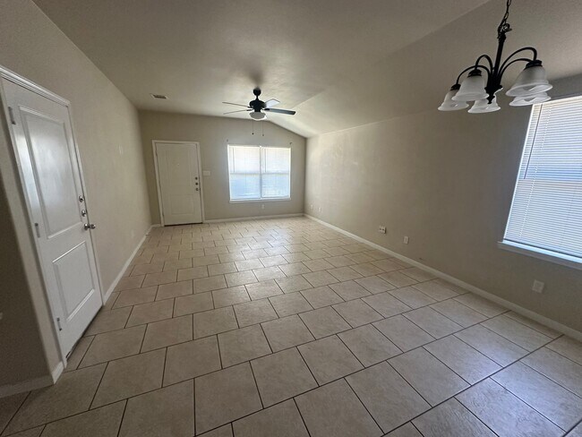 Foto del edificio - 4304 Ivory Ln