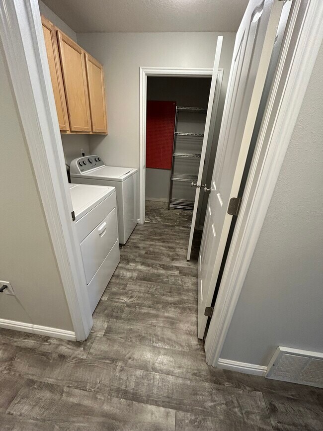 Foto del edificio - 1341 S 1110 W