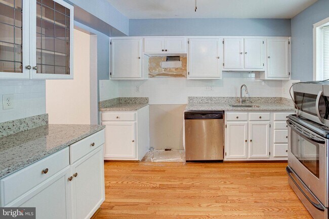 Foto del edificio - 4449 Starling Ct