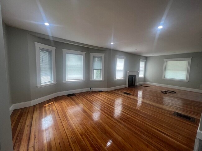 Building Photo - 134 Prospect Ave