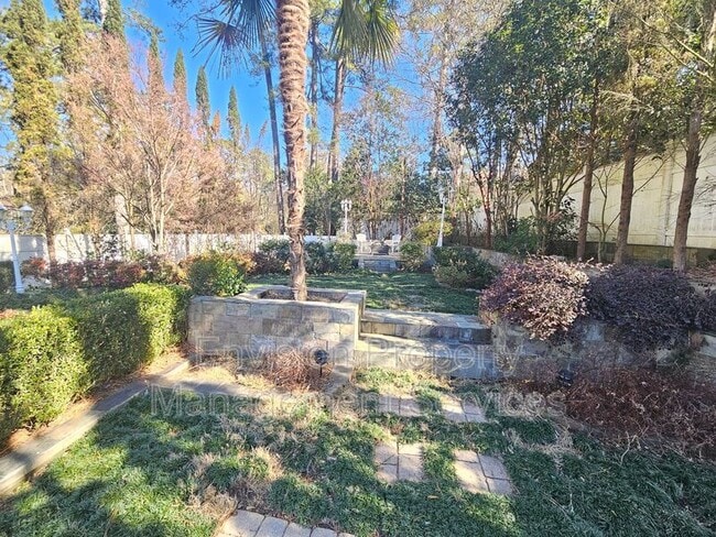 Foto del edificio - 1761 Monroe Dr NE