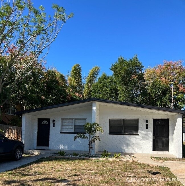 Building Photo - 4219 E Okara Rd