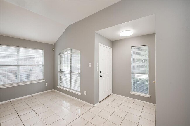 Foto del edificio - 8831 Westbrae Manor Dr