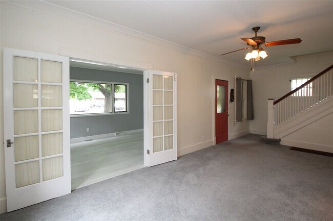 Building Photo - 2324 W Rohmann