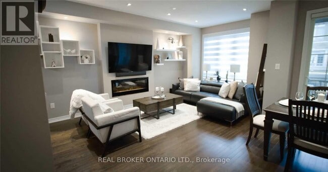 Photo du bâtiment - 3102 Biltmore Common