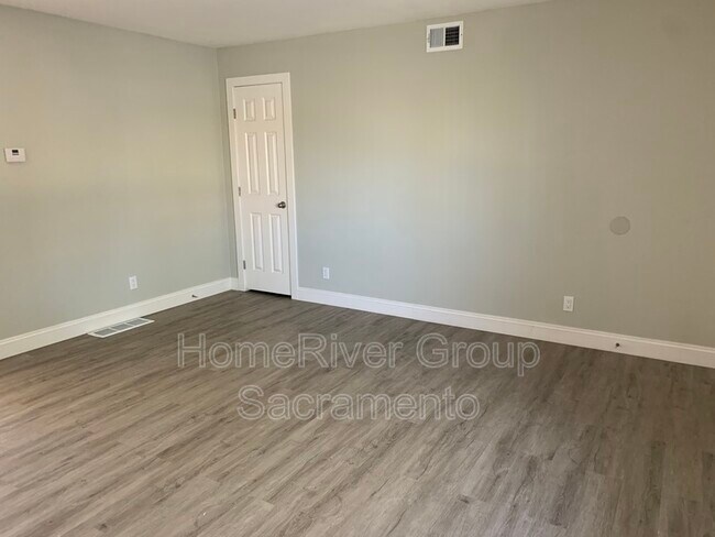 Foto del edificio - 1082 43rd Ave