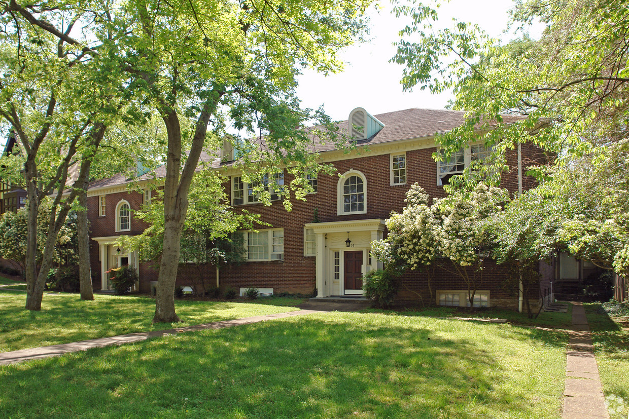 Building Photo - General Jackson Apartments