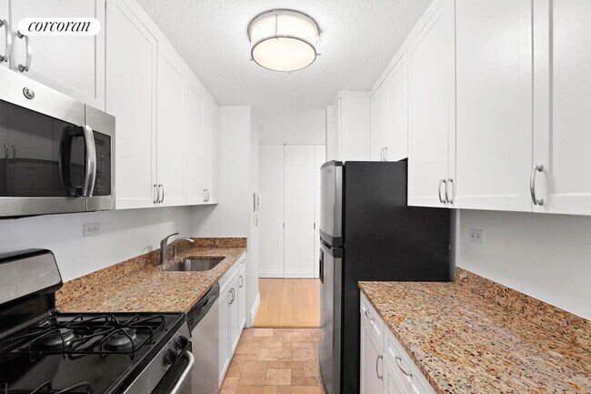 Foto del edificio - 1641 Third Avenue 15H