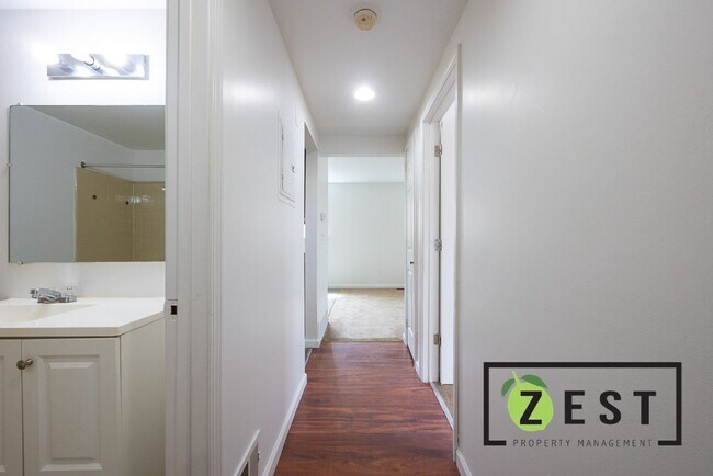 Foto del edificio - 16217 Greenfield Rd