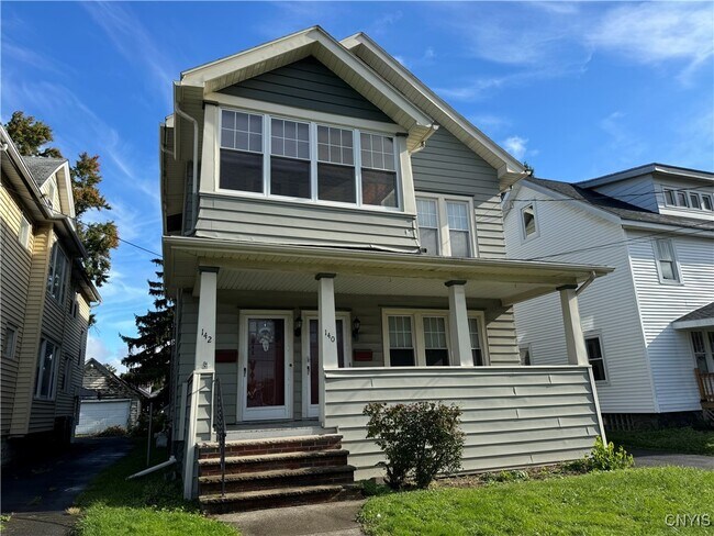 Building Photo - 140 7th N St