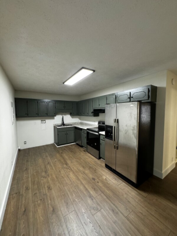 Building Photo - 320 Samantha Cove