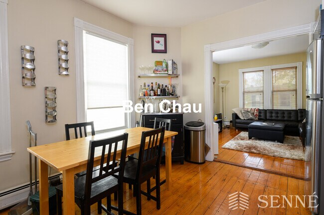 Building Photo - 48 Eustis St