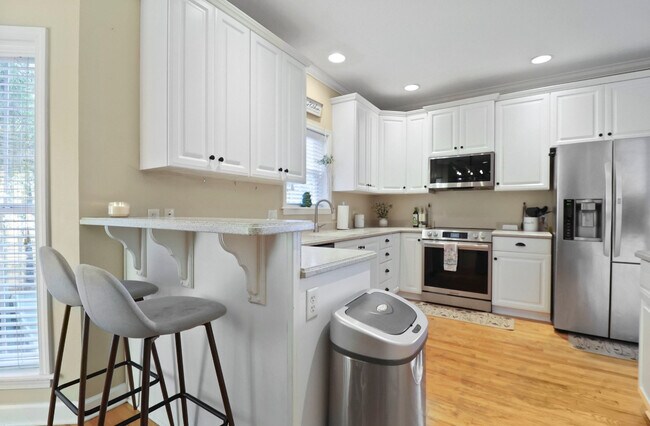 Building Photo - 123 Sweet Bailey Cove